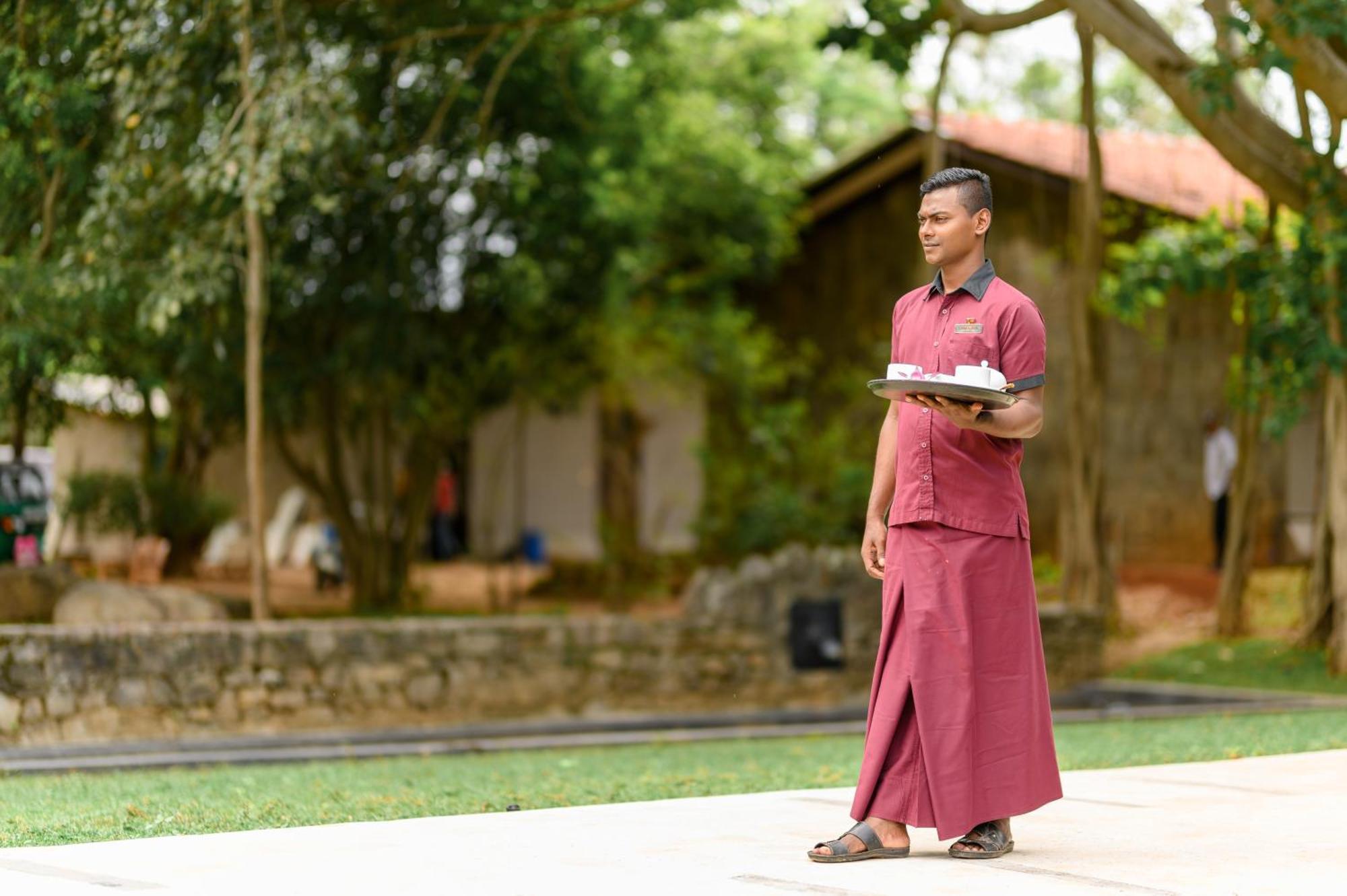 Ayugiri Ayurveda Wellness Resort Sigiriya Exteriör bild
